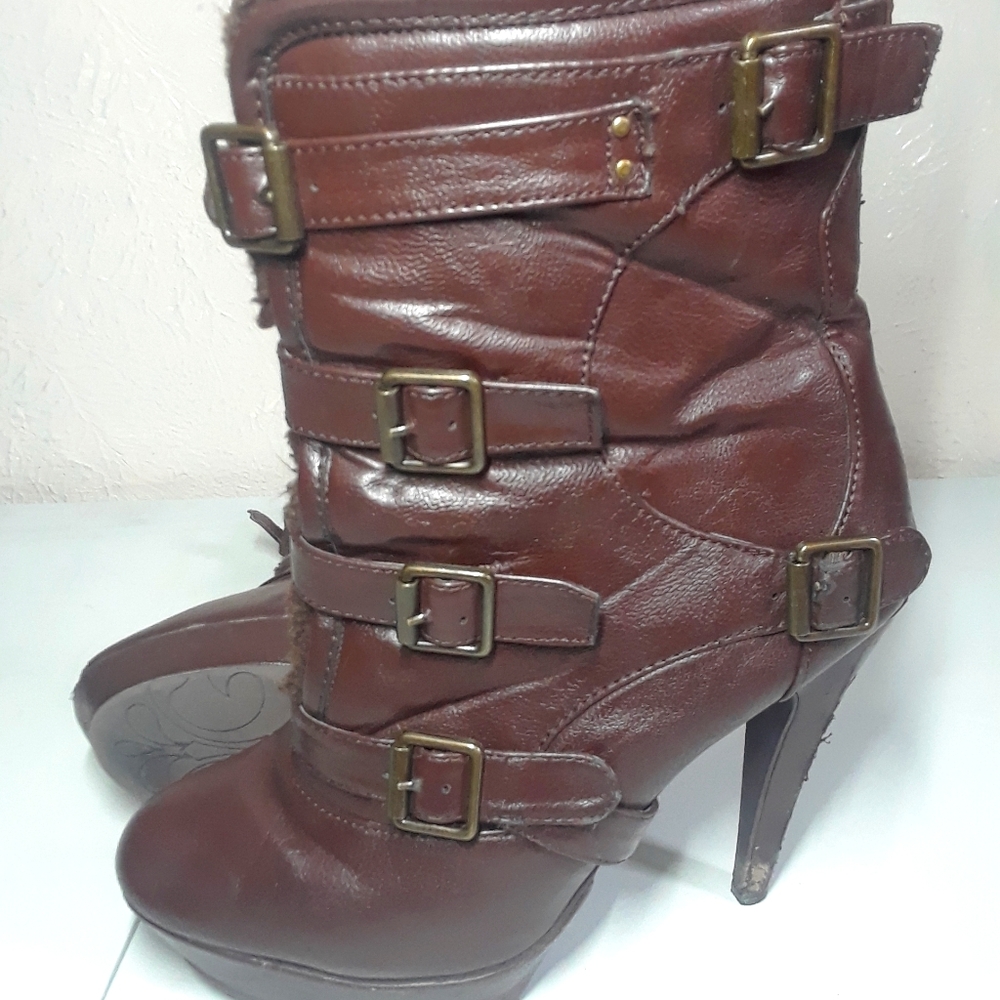Heels - Picture 6 of 6